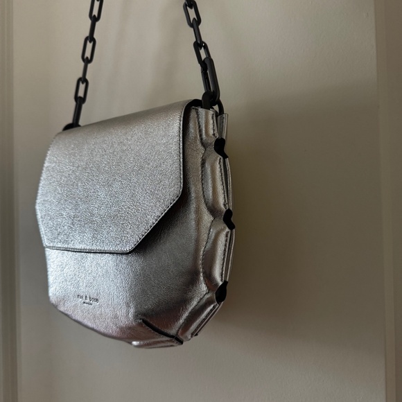 Rag & Bone Sadie Silver Metallic Leather Bag - NWT - Gorgeous Bag! - Picture 5 of 10